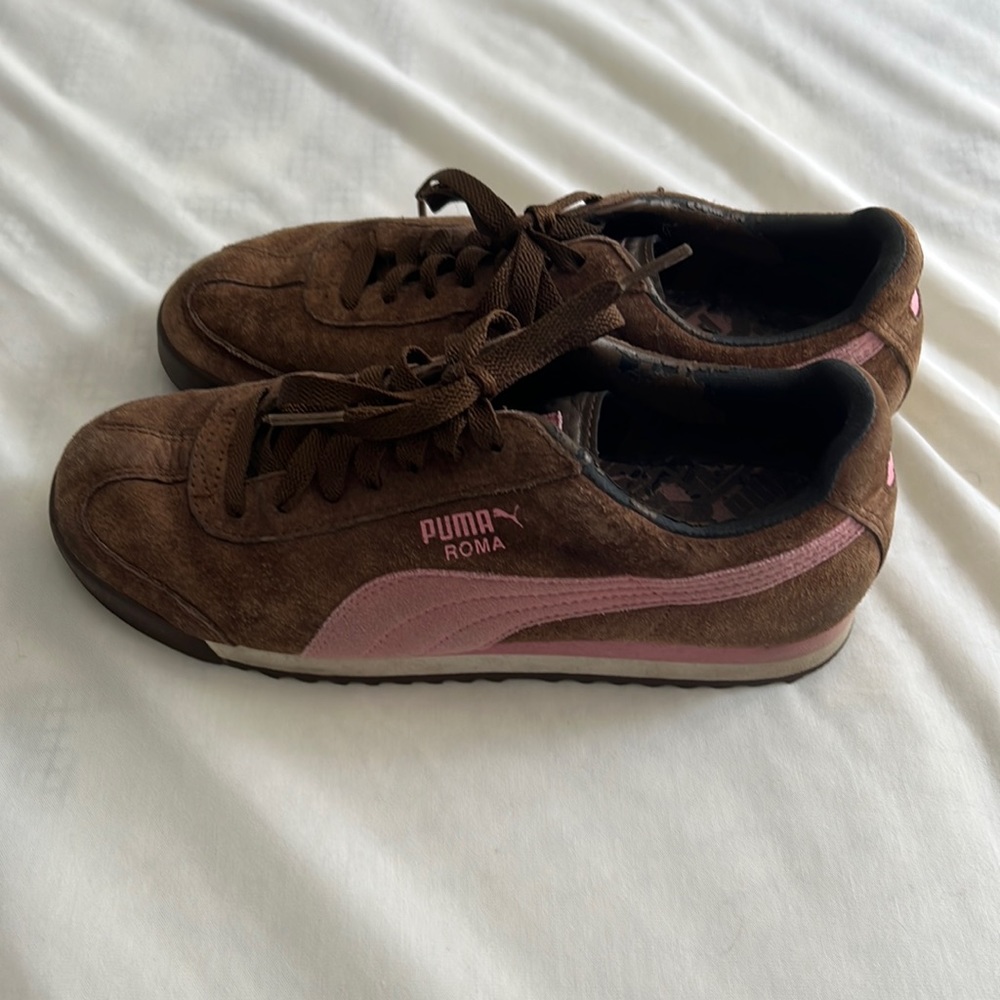 Brown & pink Pumas size 7 EUC